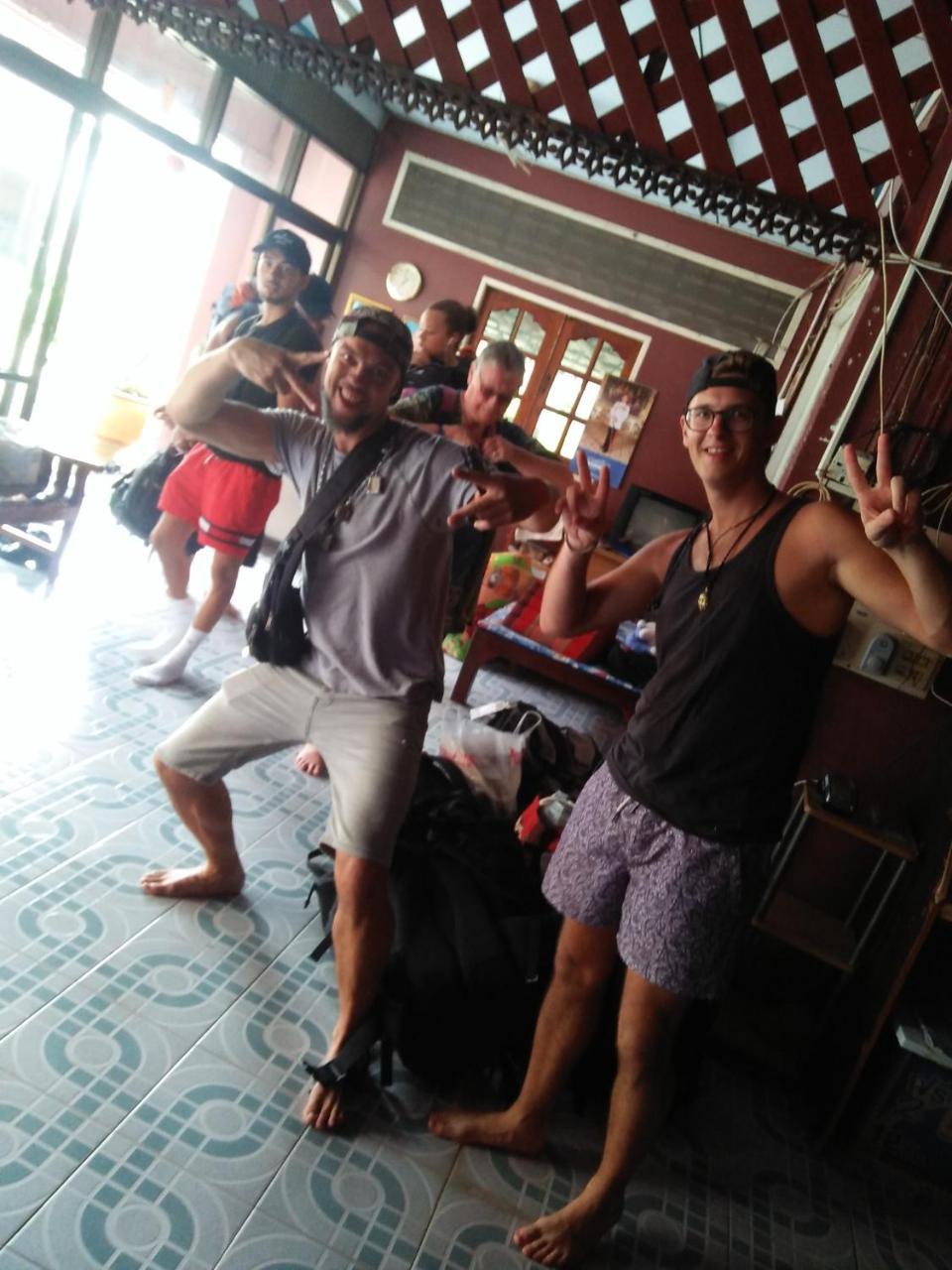 Sangjun Guesthouse Trat Exterior foto